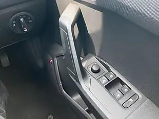 Used 2018 SEAT Arona Se Technology Lux Red - Interior and Exterior details 19