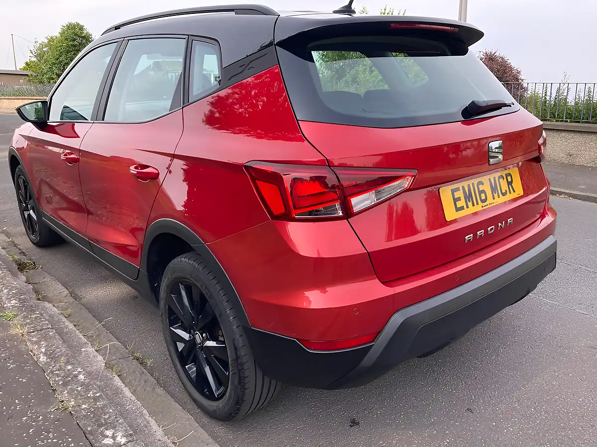 Used 2018 SEAT Arona Se Technology Lux Red - Interior and Exterior details 5