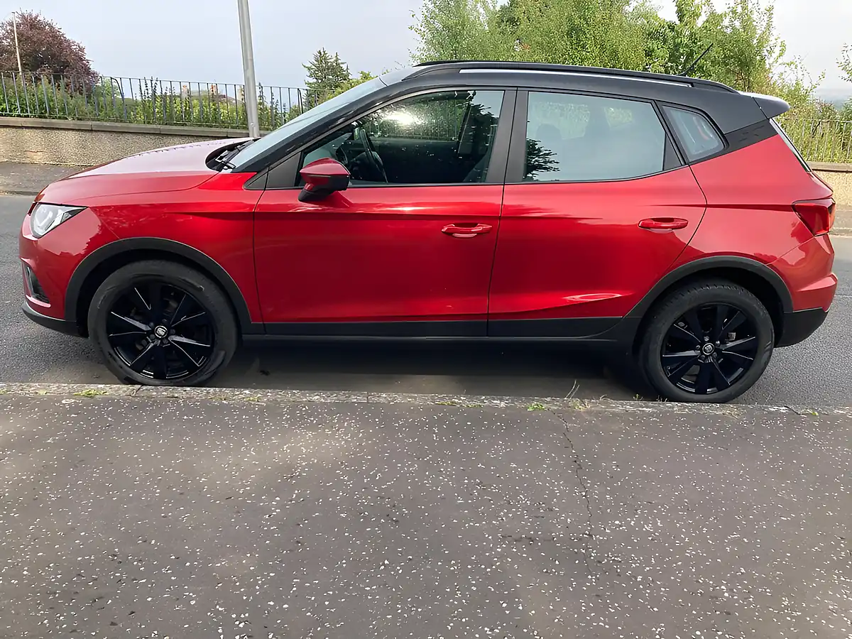 Used 2018 SEAT Arona Se Technology Lux Red - Interior and Exterior details 6