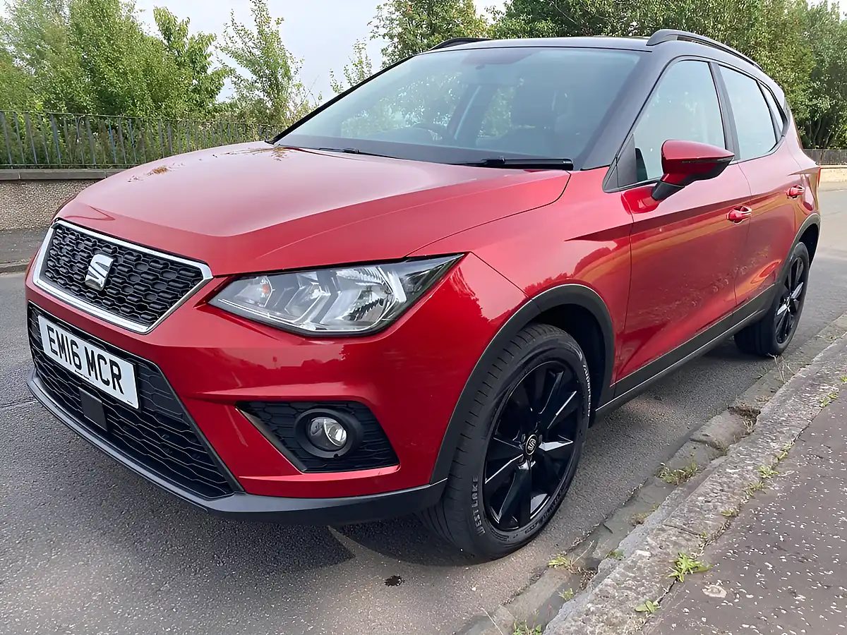 Used 2018 SEAT Arona Se Technology Lux Red - Interior and Exterior details 7