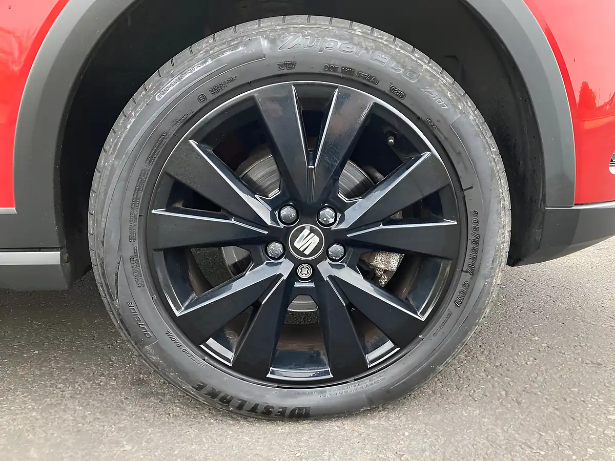 Used 2018 SEAT Arona Se Technology Lux Red - Interior and Exterior details 9
