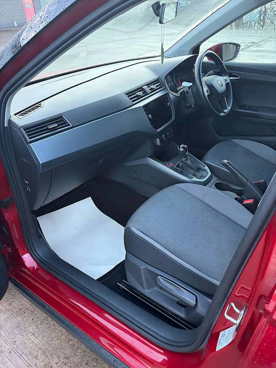 Used 2018 SEAT Arona Se Technology Lux Red - Interior and Exterior details 10