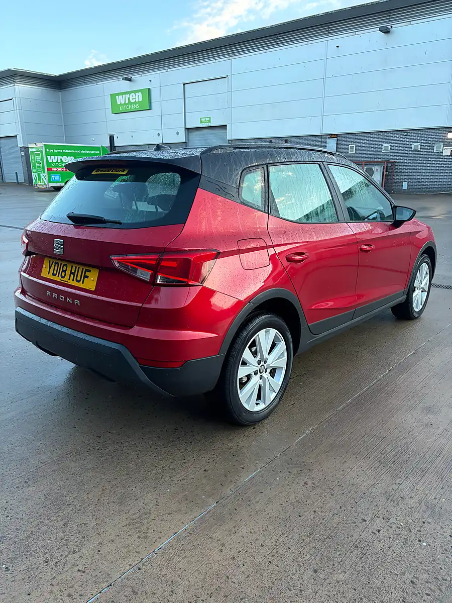 Used 2018 SEAT Arona Se Technology Lux Red - Interior and Exterior details 5