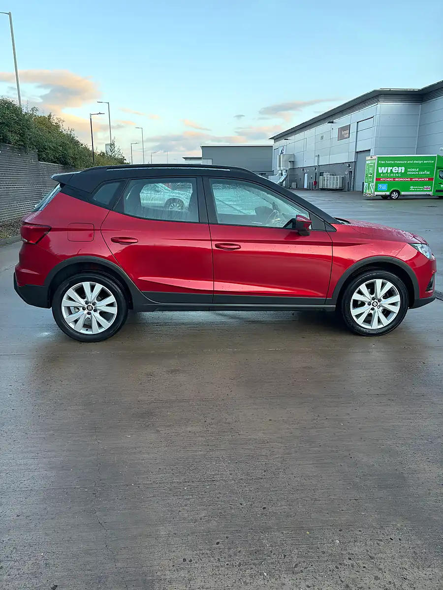 Used 2018 SEAT Arona Se Technology Lux Red - Interior and Exterior details 6