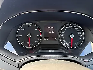Used 2018 SEAT Arona Se Technology Lux Silver - Interior and Exterior details 8