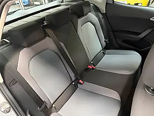 Used 2018 SEAT Arona Se Technology Lux Silver - Interior and Exterior details 14
