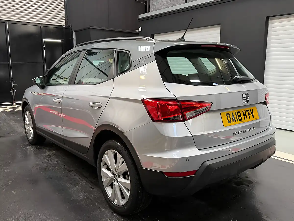 Used 2018 SEAT Arona Se Technology Lux Silver - Interior and Exterior details 5