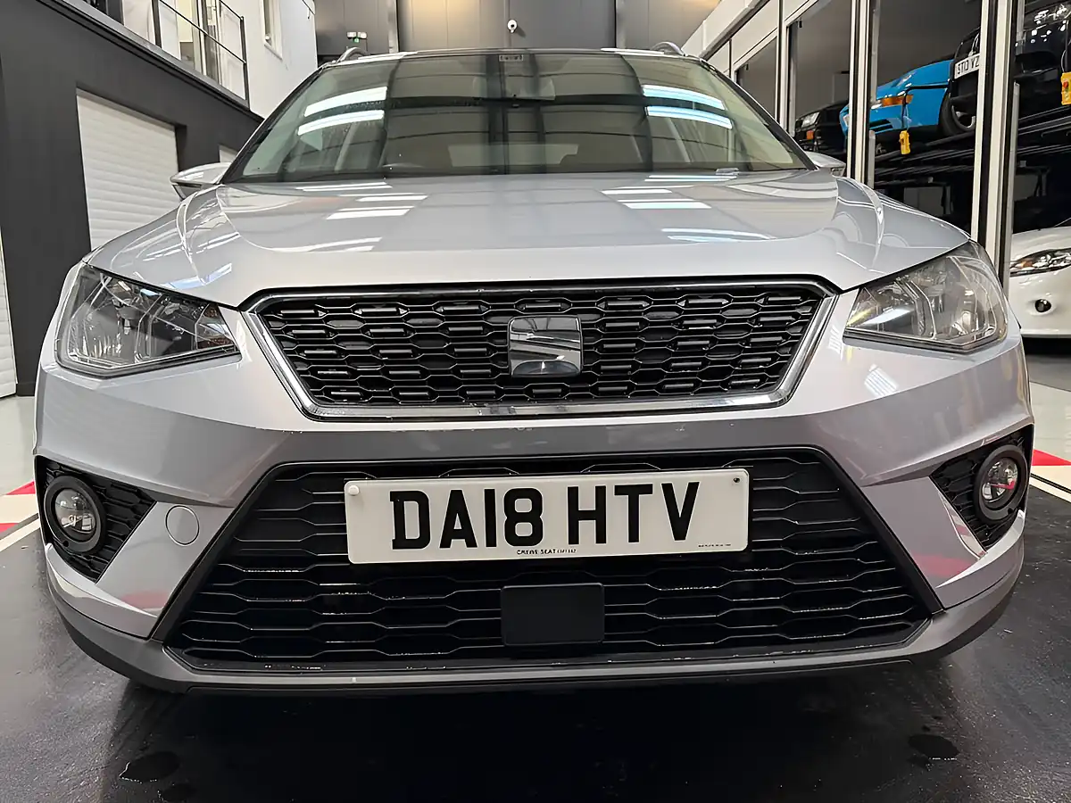 Used 2018 SEAT Arona Se Technology Lux Silver - Interior and Exterior details 9