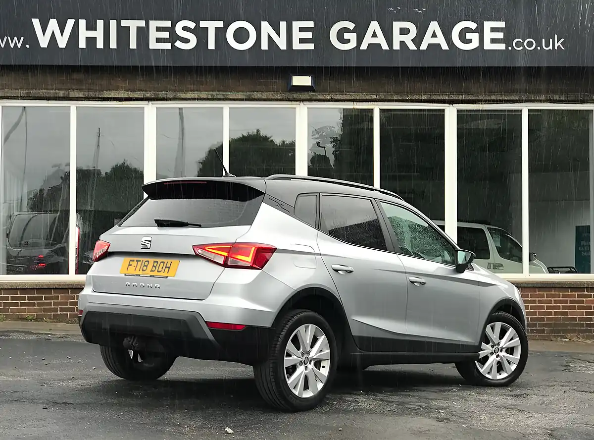 Used 2018 SEAT Arona Se Technology Lux Urban Silver - Interior and Exterior details 7