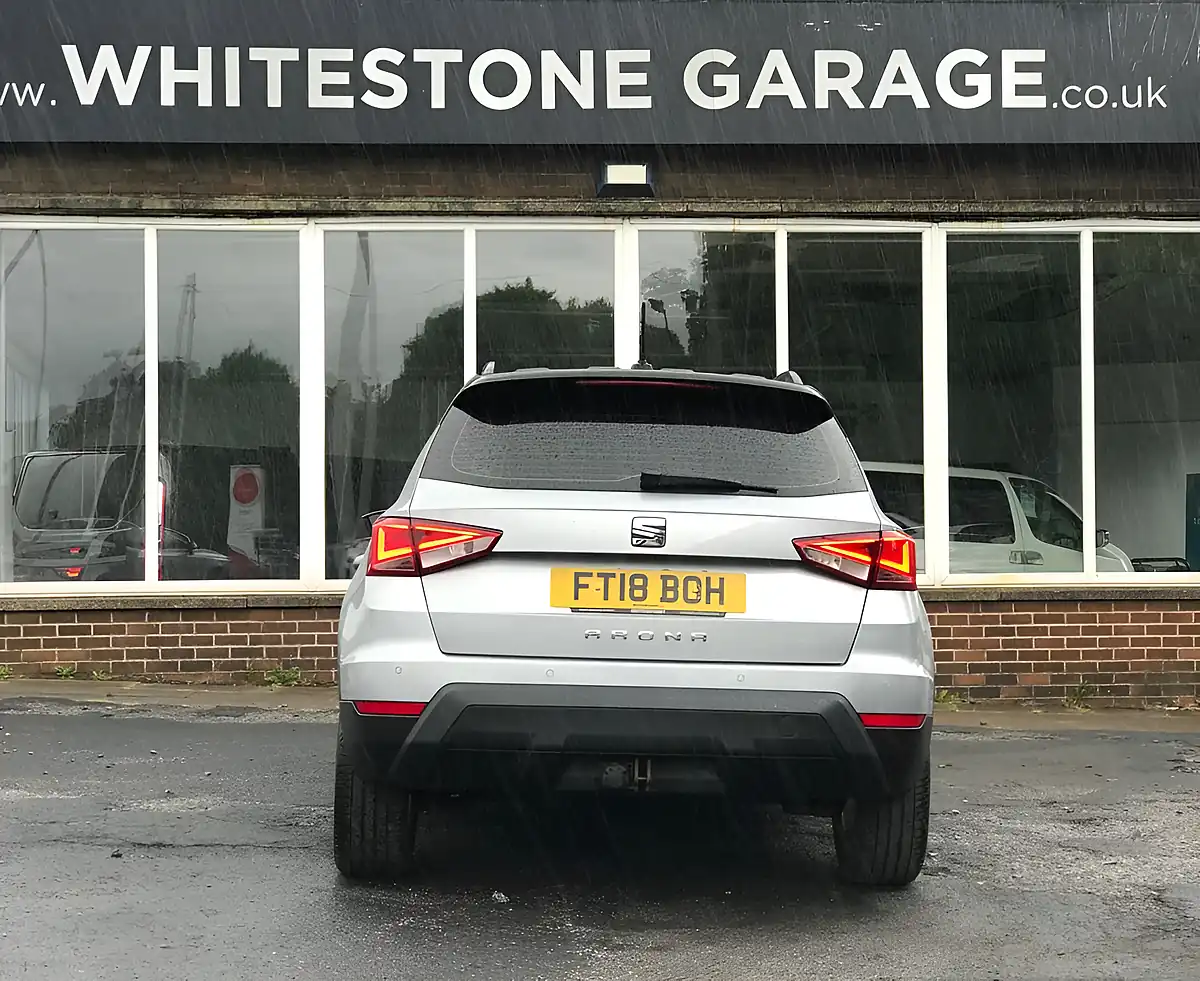 Used 2018 SEAT Arona Se Technology Lux Urban Silver - Interior and Exterior details 9