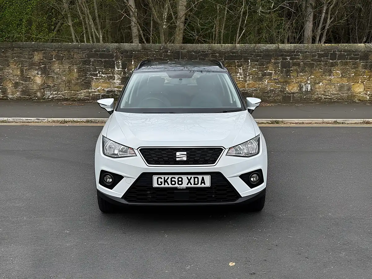 Used 2018 SEAT Arona Se Technology Lux White - Interior and Exterior details 12
