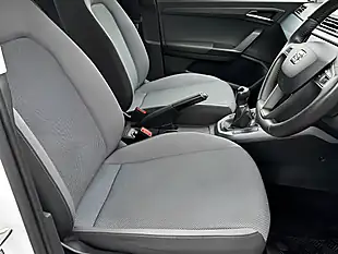 Used 2018 SEAT Arona Se Technology Lux White - Interior and Exterior details 16