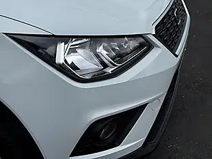 Used 2018 SEAT Arona Se Technology Lux White - Interior and Exterior details 18