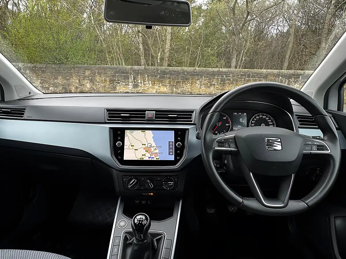 Used 2018 SEAT Arona Se Technology Lux White - Interior and Exterior details 2