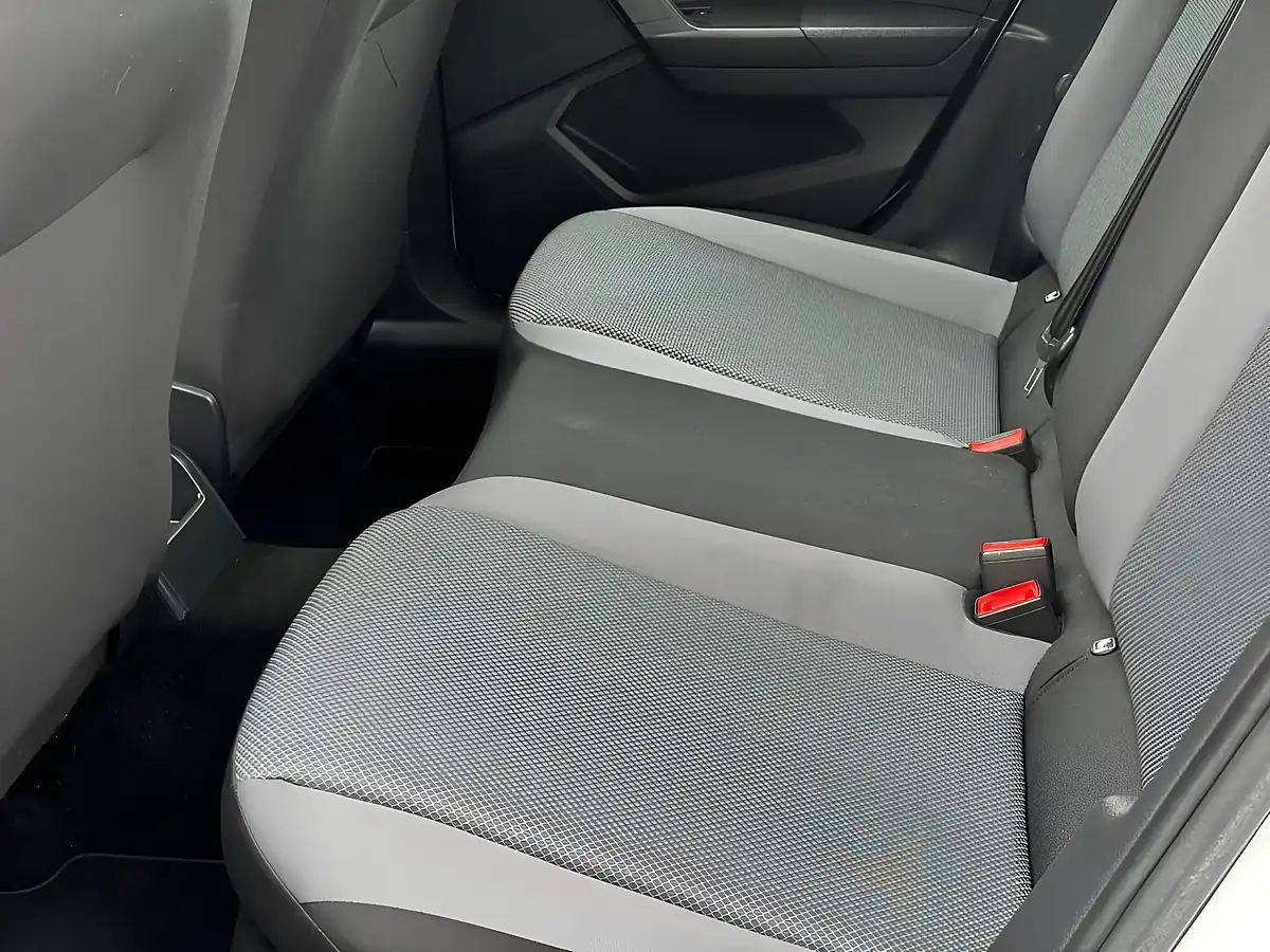 Used 2018 SEAT Arona Se Technology Lux White - Interior and Exterior details 20