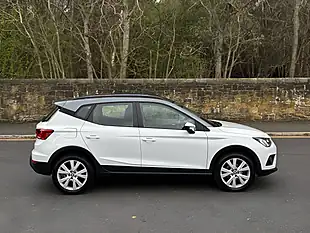 Used 2018 SEAT Arona Se Technology Lux White - Interior and Exterior details 4