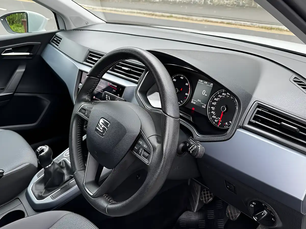 Used 2018 SEAT Arona Se Technology Lux White - Interior and Exterior details 6