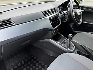 Used 2018 SEAT Arona Se Technology Lux White - Interior and Exterior details 8