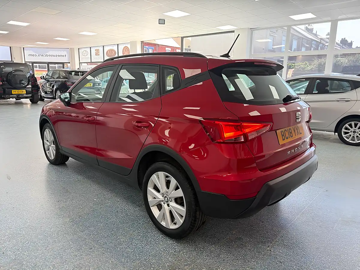 Used 2018 SEAT Arona Se Technology Red - Interior and Exterior details 12