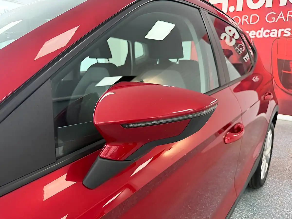 Used 2018 SEAT Arona Se Technology Red - Interior and Exterior details 16
