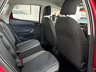 Used 2018 SEAT Arona Se Technology Red - Interior and Exterior details 4