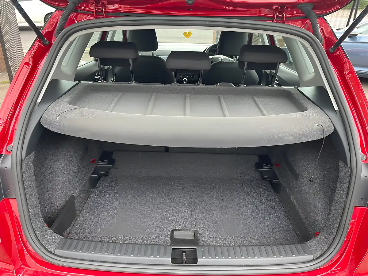 Used 2018 SEAT Arona Se Technology Red - Interior and Exterior details 10