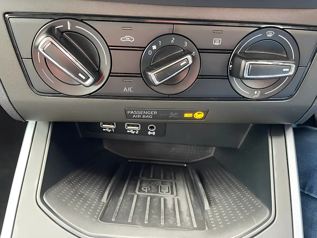 Used 2018 SEAT Arona Se Technology Red - Interior and Exterior details 14