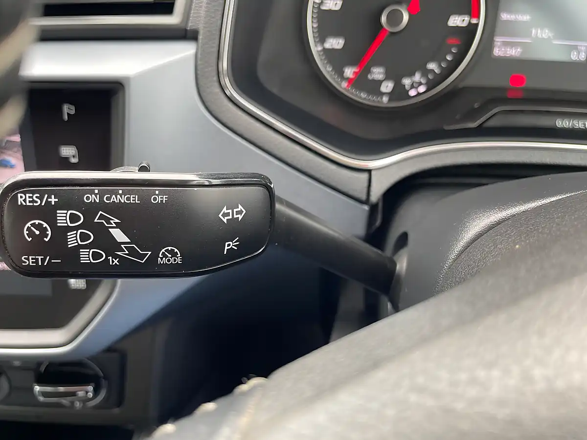 Used 2018 SEAT Arona Se Technology Red - Interior and Exterior details 17