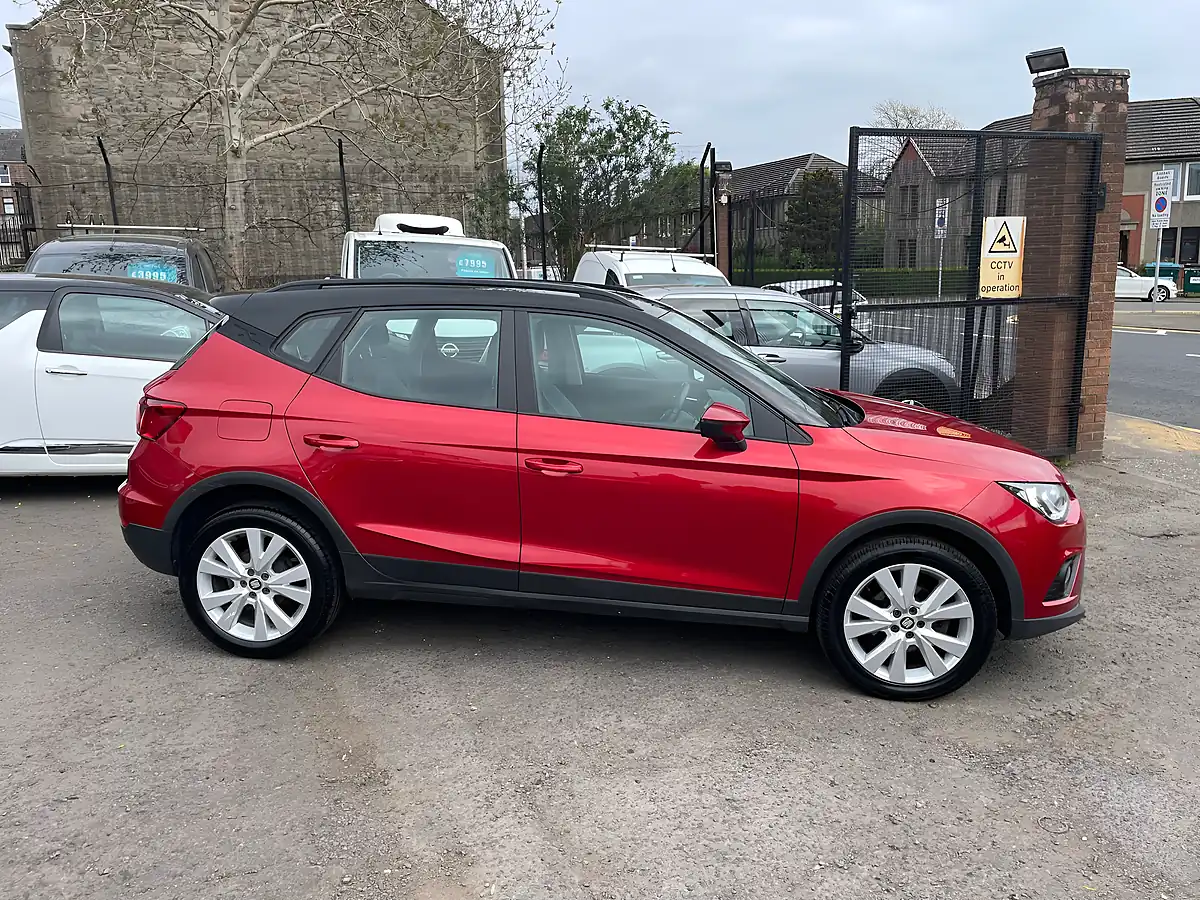 Used 2018 SEAT Arona Se Technology Red - Interior and Exterior details 3