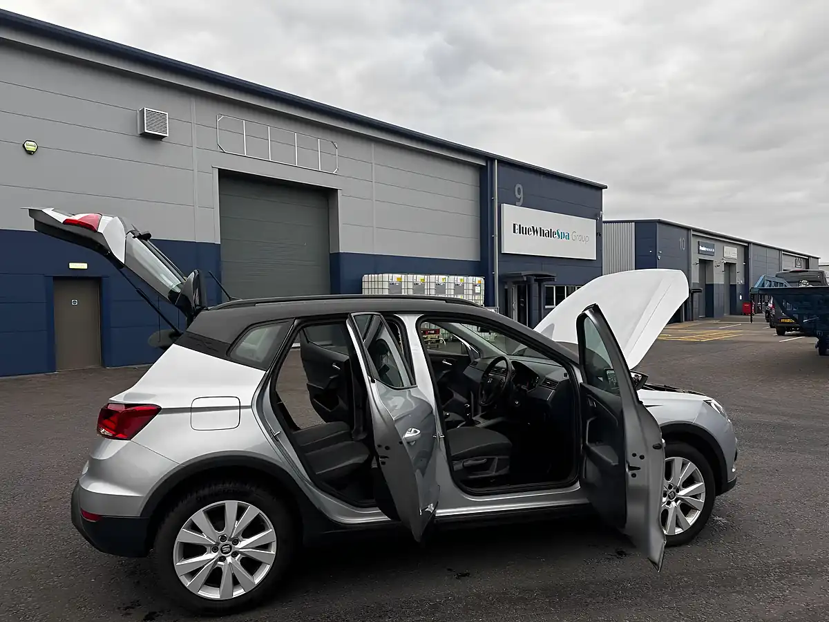 Used 2018 SEAT Arona Se Technology Silver - Interior and Exterior details 16