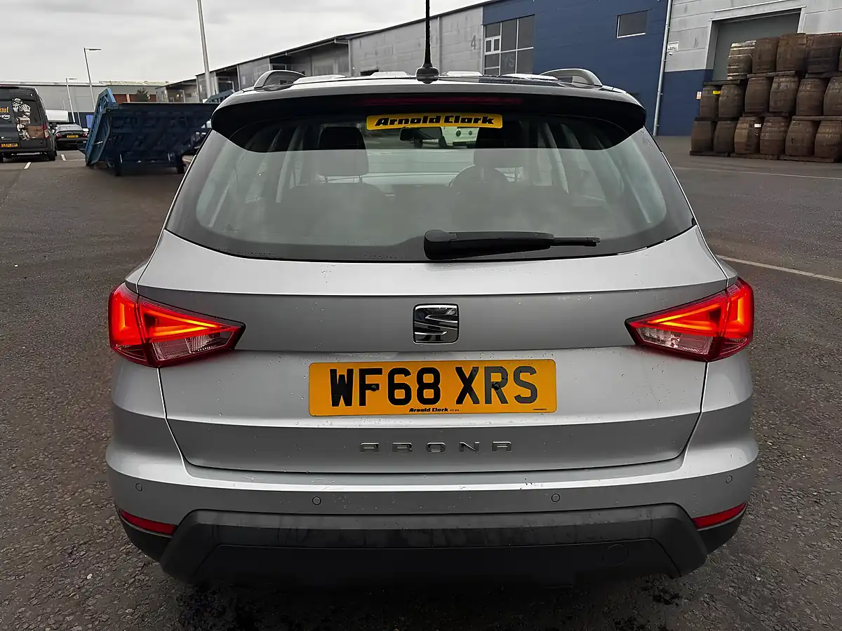Used 2018 SEAT Arona Se Technology Silver - Interior and Exterior details 6