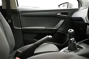 Used 2018 SEAT Arona Se Technology Silver - Interior and Exterior details 14