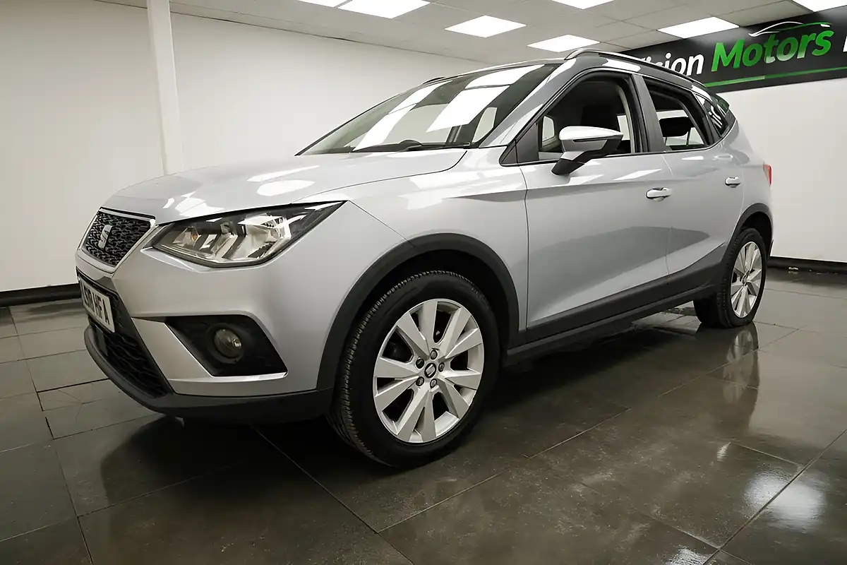 Used 2018 SEAT Arona Se Technology Silver - Interior and Exterior details 7