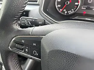 Used 2018 SEAT Arona Se Technology White - Interior and Exterior details 14