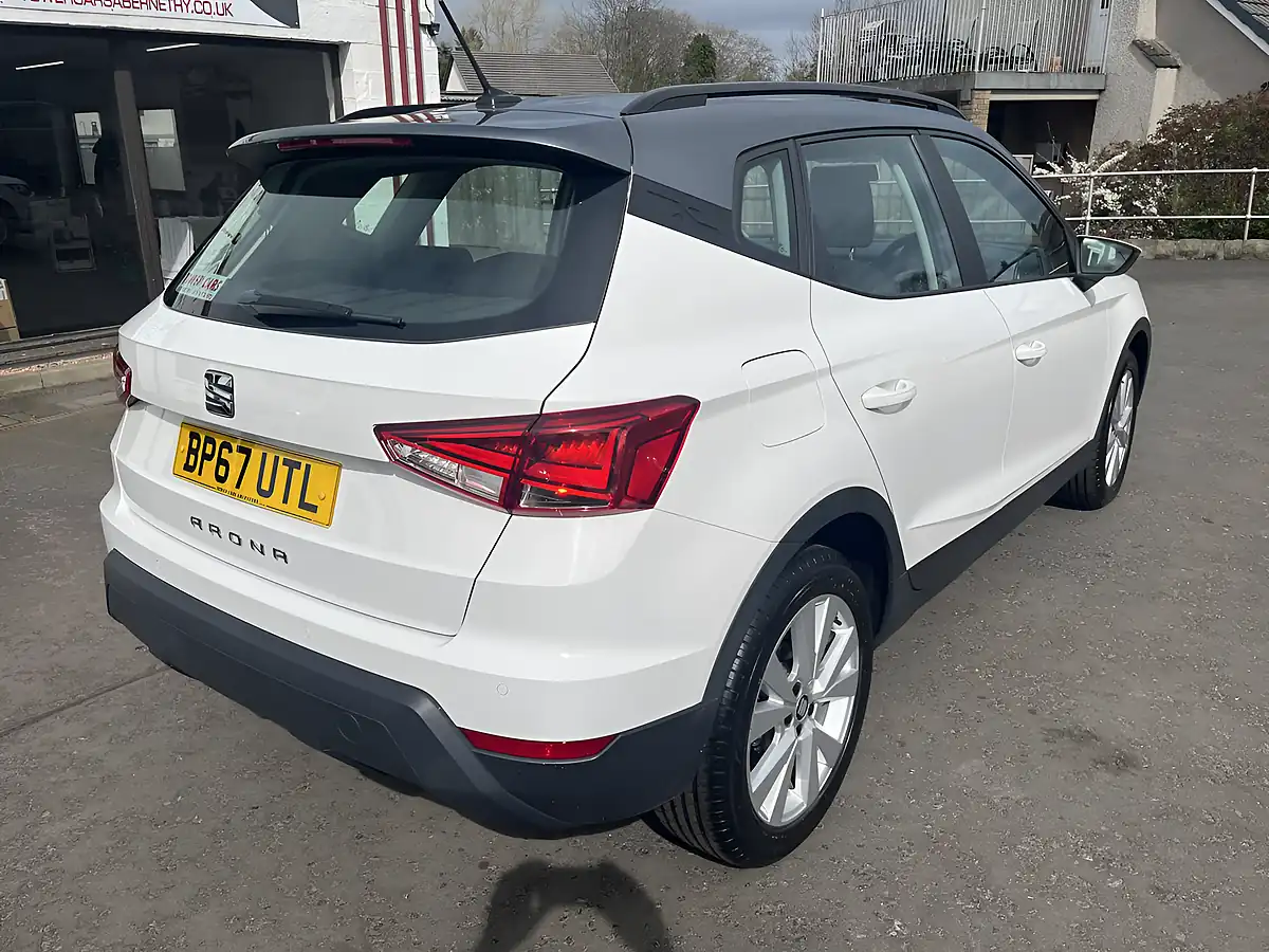 Used 2018 SEAT Arona Se Technology White - Interior and Exterior details 20