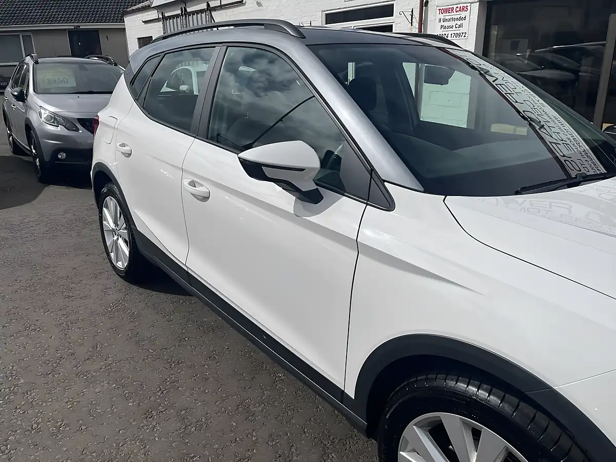 Used 2018 SEAT Arona Se Technology White - Interior and Exterior details 6