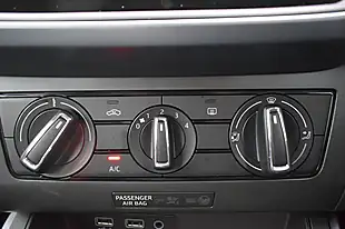 Used 2018 SEAT Arona Se Technology White - Interior and Exterior details 18