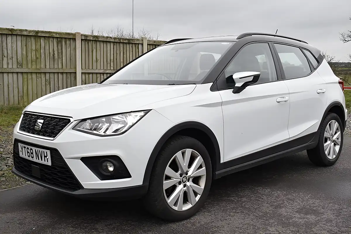 Used 2018 SEAT Arona Se Technology White - Interior and Exterior details 19