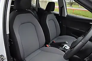 Used 2018 SEAT Arona Se Technology White - Interior and Exterior details 4