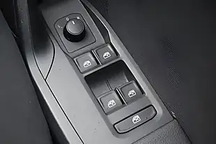Used 2018 SEAT Arona Se Technology White - Interior and Exterior details 9