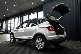 Used 2018 SEAT Arona Se Technology White - Interior and Exterior details 17