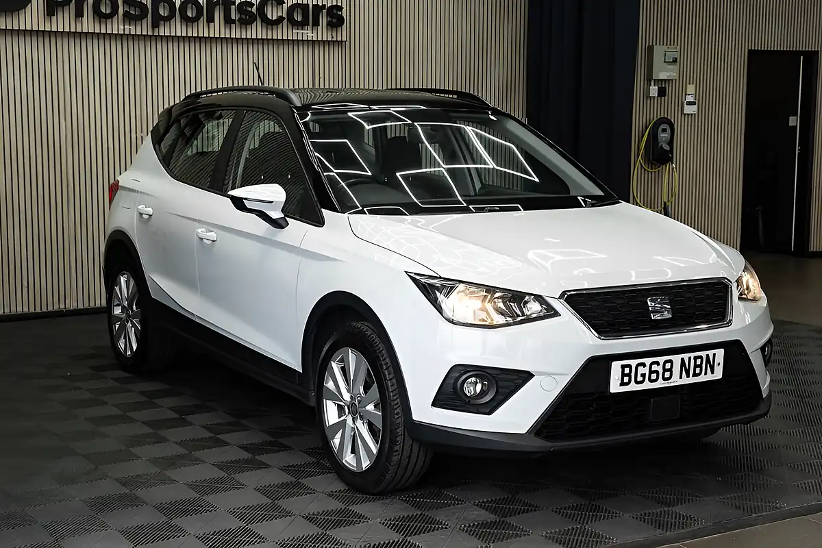 Used 2018 SEAT Arona Se Technology White - Interior and Exterior details 7