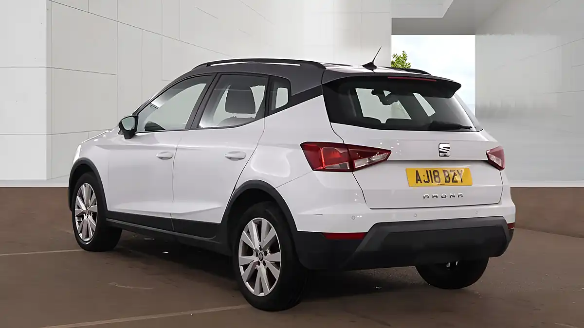 Used 2018 SEAT Arona Se Technology White - Interior and Exterior details 3