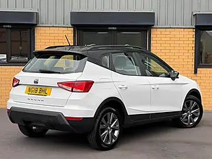Used 2018 SEAT Arona Se White - Interior and Exterior details 10