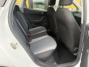 Used 2018 SEAT Arona Se White - Interior and Exterior details 15