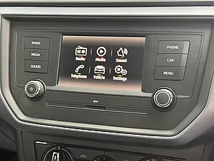 Used 2018 SEAT Arona Se White - Interior and Exterior details 17