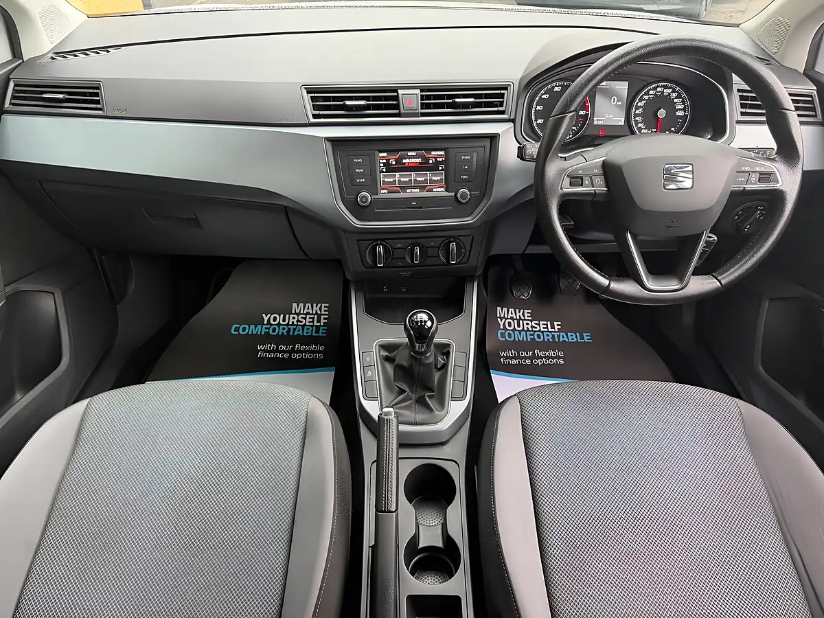 Used 2018 SEAT Arona Se White - Interior and Exterior details 3