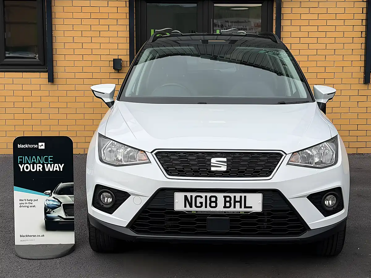 Used 2018 SEAT Arona Se White - Interior and Exterior details 6