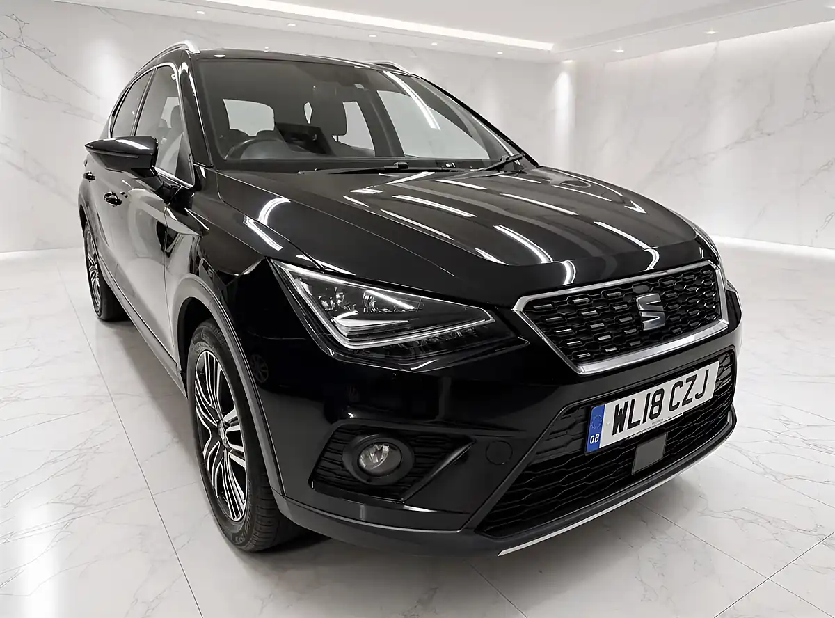 Used 2018 SEAT Arona Xcellence Black - Front View
