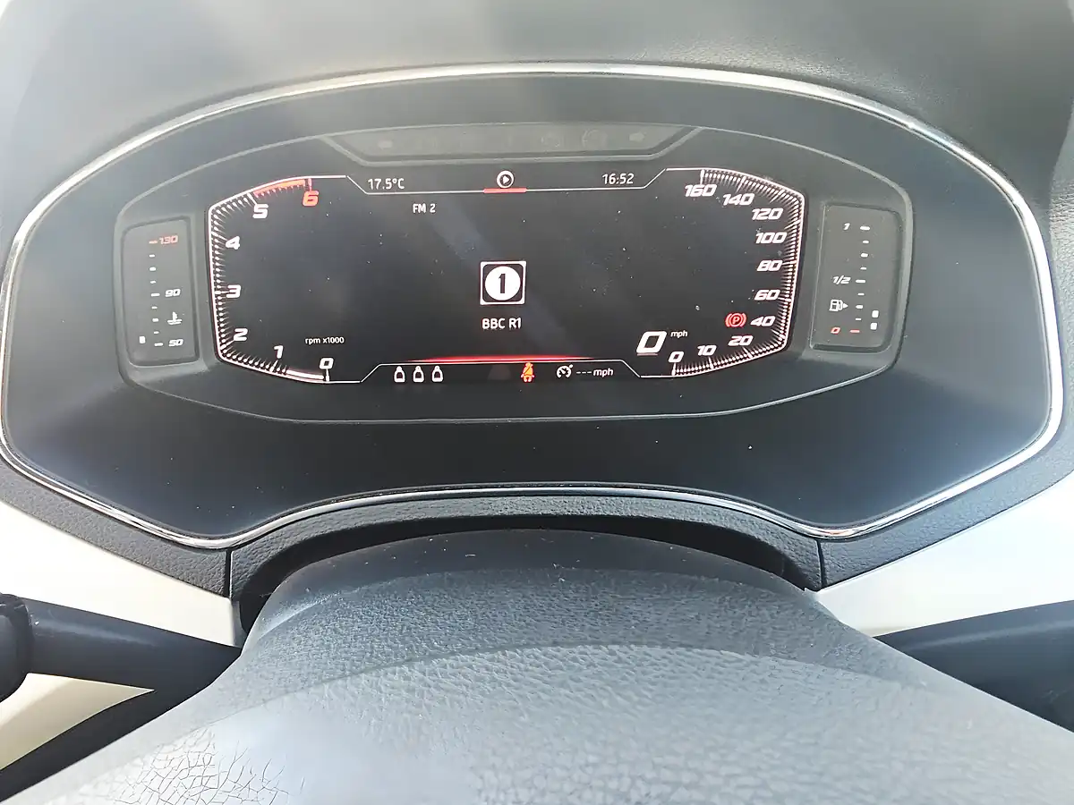 Used 2018 SEAT Arona Xcellence Lux - Interior and Exterior details 14